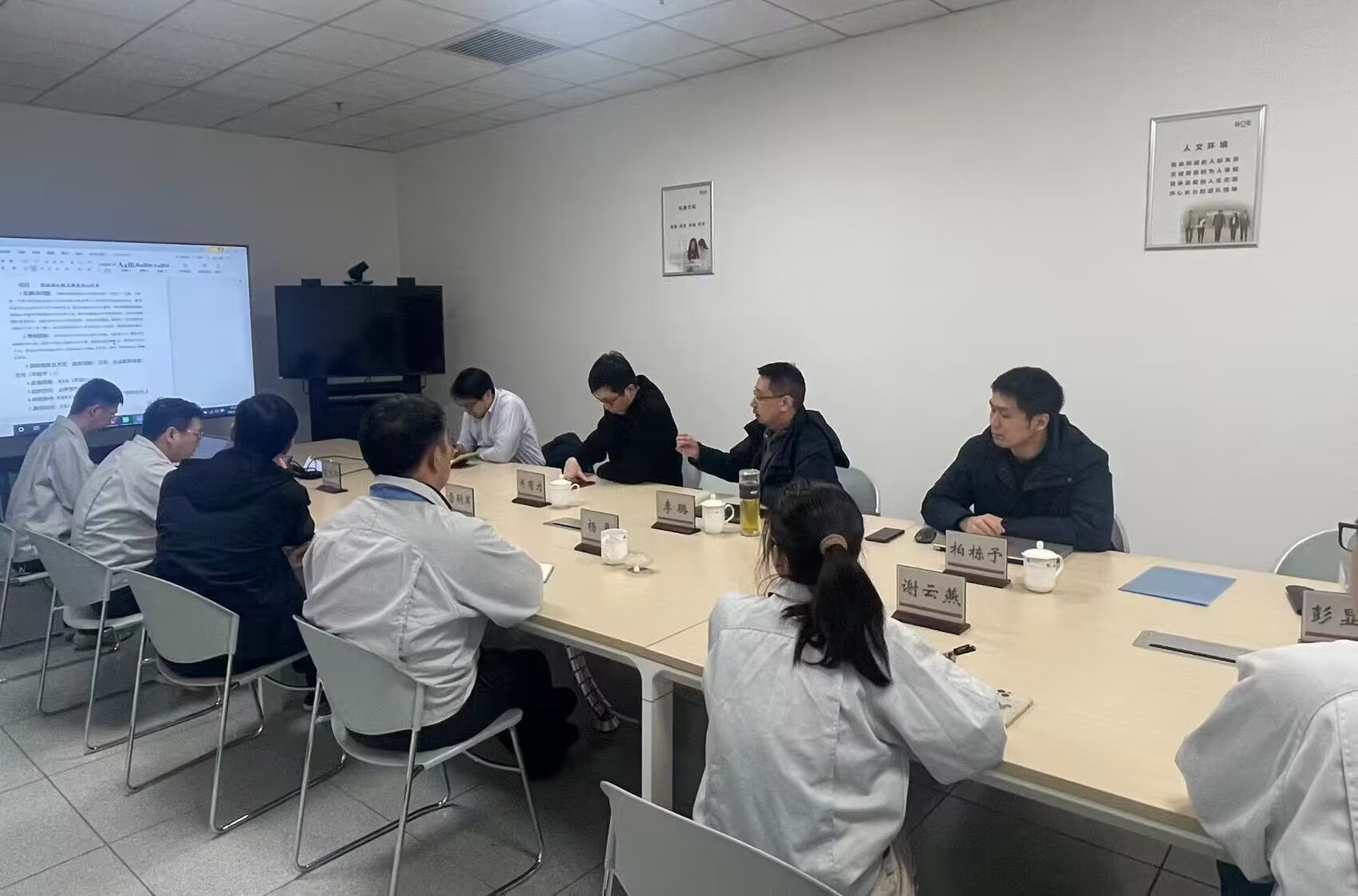 OXjg_1680059630167018642.jpg OXjg_1680059630167018642.jpg